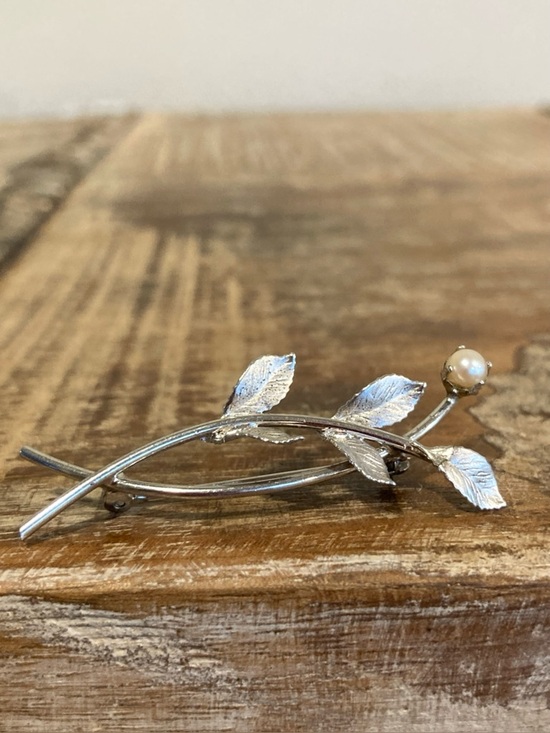 Vintage Sterling Silver Leaf Brooch • C R Co Signed • Pearl Accent - Picture 16 of 16